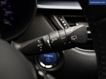 TOYOTA C-HR 2.0 VVT-h GPF Design SUV 5dr Petrol Hybrid CVT Euro 6 (s/s) (184