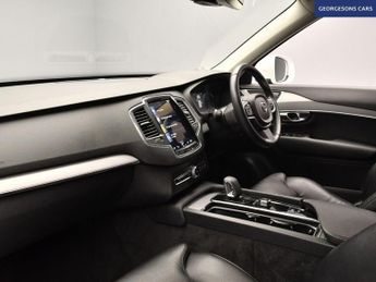 VOLVO XC90 2.0 B5 MHEV Momentum SUV 5dr Diesel Hybrid Auto 4WD Euro 6 (s/s)