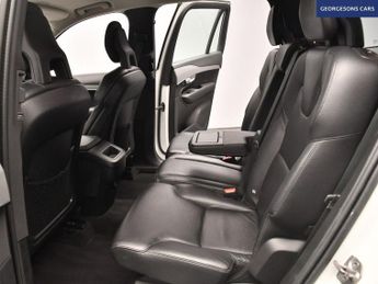 VOLVO XC90 2.0 B5 MHEV Momentum SUV 5dr Diesel Hybrid Auto 4WD Euro 6 (s/s)