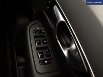 VOLVO XC90 2.0 B5 MHEV Momentum SUV 5dr Diesel Hybrid Auto 4WD Euro 6 (s/s)