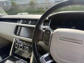 LAND ROVER RANGE ROVER 3.0 TD V6 Vogue SUV 5dr Diesel Auto 4WD Euro 6 (s/s) (258 ps) 1 