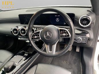 MERCEDES-BENZ A CLASS 2.0 A180d Sport Edition (Executive) Hatchback 5dr Diesel 8G-DCT 