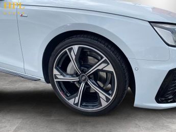 AUDI A4 2.0 TFSI 40 Black Edition Saloon 4dr Petrol S Tronic Euro 6 (s/s