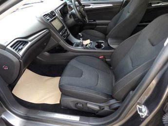 FORD MONDEO 1.5 TDCi ECOnetic Titanium Hatchback 5dr Diesel Manual Euro 6 (s