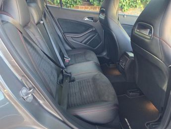 MERCEDES-BENZ GLA 1.6 GLA200 AMG Line Edition (Plus) SUV 5dr Petrol 7G-DCT Euro 6 