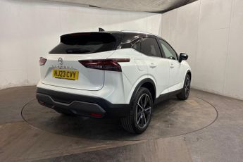 NISSAN QASHQAI 1.3 DIG-T MHEV Tekna SUV 5dr Petrol Hybrid XTRON Euro 6 (s/s) (1