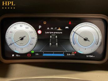 HYUNDAI KONA 64kWh Premium SUV 5dr Electric Auto (10.5kW Charger) (204 ps)