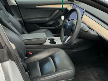 TESLA Model 3 (Dual Motor) Long Range Saloon 4dr Electric Auto 4WDE (346 ps)