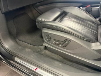 AUDI E-TRON 55 S line Sportback 5dr Electric Auto quattro 95kWh (408 ps)