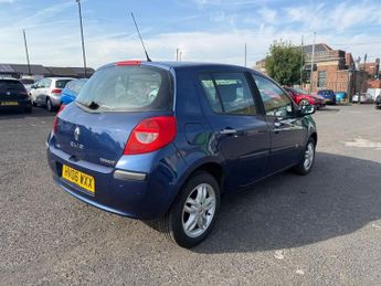 RENAULT CLIO 1.4 16v Dynamique Hatchback 5dr Petrol Manual (158 g/km, 98 bhp)