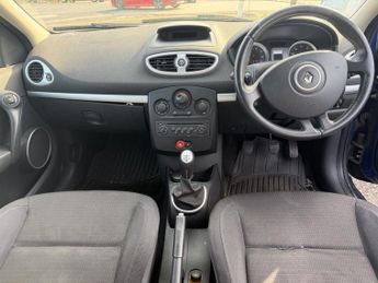 RENAULT CLIO 1.4 16v Dynamique Hatchback 5dr Petrol Manual (158 g/km, 98 bhp)
