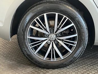 VOLKSWAGEN GOLF 1.4 TSI SE Nav Hatchback 5dr Petrol DSG Euro 6 (s/s) (125 ps)