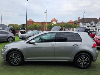 VOLKSWAGEN GOLF 1.0 TSI SE Hatchback 5dr Petrol DSG Euro 6 (s/s) (110 bhp)