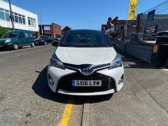 TOYOTA YARIS 1.5 VVT-h Design Hatchback 5dr Petrol Hybrid E-CVT Euro 6 (101 p