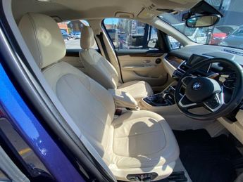 BMW 2 SERIES ACTIVE TOURER 2.0 220i Luxury MPV 5dr Petrol Auto Euro 6 (s/s) (192 ps)