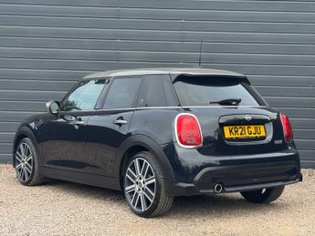 MINI HATCH 1.5 Cooper Exclusive Hatchback 5dr Petrol Steptronic 