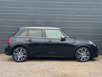 MINI HATCH 1.5 Cooper Exclusive Hatchback 5dr Petrol Steptronic 