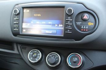 TOYOTA YARIS 1.5 VVT-i Icon Hatchback 5dr Petrol CVT Euro 6 (111 ps)