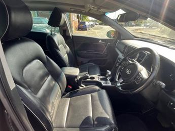 KIA SPORTAGE 2.0 CRDi KX-4 SUV 5dr Diesel Auto AWD Euro 6 (182 bhp)