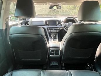 KIA SPORTAGE 2.0 CRDi KX-4 SUV 5dr Diesel Auto AWD Euro 6 (182 bhp)