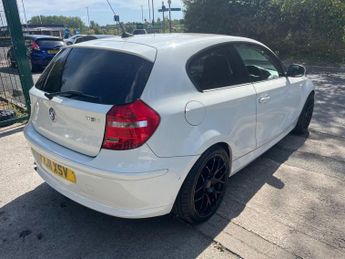BMW 1 SERIES 2.0 116i Sport Hatchback 3dr Petrol Manual Euro 5 (s/s) (122 ps)