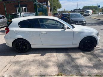 BMW 1 SERIES 2.0 116i Sport Hatchback 3dr Petrol Manual Euro 5 (s/s) (122 ps)