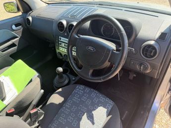 FORD FUSION 1.4 2 Hatchback 5dr Petrol Durashift EST (157 g/km, 79 bhp)