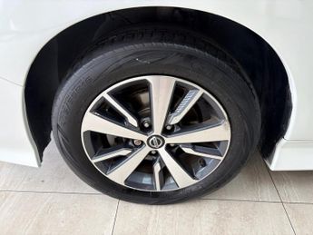 NISSAN LEAF 40kWh Acenta Hatchback 5dr Electric Auto (150 ps)