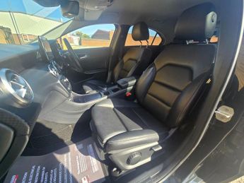 MERCEDES-BENZ A CLASS 2.1 A200d Sport (Premium) Hatchback 5dr Diesel 7G-DCT Euro 6 (s/