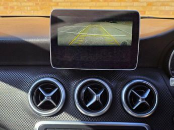 MERCEDES-BENZ A CLASS 2.1 A200d Sport (Premium) Hatchback 5dr Diesel 7G-DCT Euro 6 (s/