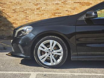 MERCEDES-BENZ A CLASS 2.1 A200d Sport (Premium) Hatchback 5dr Diesel 7G-DCT Euro 6 (s/