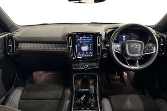 VOLVO XC40 2.0 B3 MHEV Plus Dark SUV 5dr Petrol Hybrid DCT Auto Euro 6 (s/s