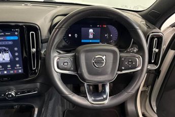VOLVO XC40 2.0 B3 MHEV Plus Dark SUV 5dr Petrol Hybrid DCT Auto Euro 6 (s/s