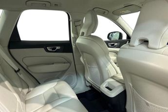 VOLVO XC60 2.0 B5 MHEV Momentum SUV 5dr Petrol Hybrid Auto AWD Euro 6 (s/s)