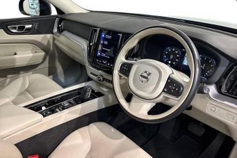 VOLVO XC60 2.0 B5 MHEV Momentum SUV 5dr Petrol Hybrid Auto AWD Euro 6 (s/s)