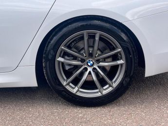 BMW 5 SERIES 2.0 520d M Sport Touring 5dr Diesel Auto Euro 6 (s/s) (190 ps)