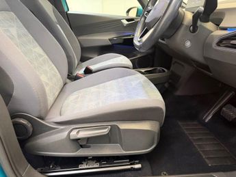 VOLKSWAGEN ID.3 Pro Performance 58kWh Life Hatchback 5dr Electric Auto (204 ps)