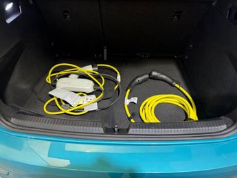 VOLKSWAGEN ID.3 Pro Performance 58kWh Life Hatchback 5dr Electric Auto (204 ps)