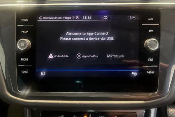 VOLKSWAGEN TIGUAN 1.5 TSI Life SUV 5dr Petrol DSG Euro 6 (s/s) (150 ps) Front / Re