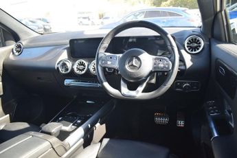 MERCEDES-BENZ GLA 1.3 GLA250e 15.6kWh Exclusive Edition (Premium) SUV 5dr Petrol P