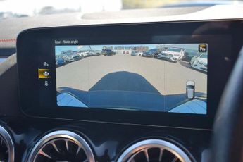 MERCEDES-BENZ EQA EQA 250 66.5kWh AMG Line SUV 5dr Electric Auto (190 ps)