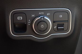 MERCEDES-BENZ EQA EQA 250 66.5kWh AMG Line SUV 5dr Electric Auto (190 ps)