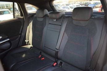 MERCEDES-BENZ EQA EQA 300 66.5kWh AMG Line SUV 5dr Electric Auto 4MATIC (228 ps)