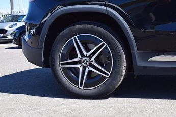 MERCEDES-BENZ EQA EQA 300 66.5kWh AMG Line SUV 5dr Electric Auto 4MATIC (228 ps)