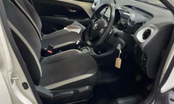 TOYOTA AYGO 1.0 VVT-i x-trend Funroof 5dr Petrol x-shift Euro 6 (71 ps)