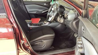NISSAN JUKE 1.0 DIG-T N-Connecta SUV 5dr Petrol DCT Auto Euro 6 (s/s) (114 p