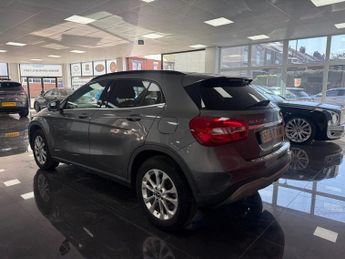 MERCEDES-BENZ GLA 1.6 GLA200 SE (Executive) SUV 5dr Petrol 7G-DCT Euro 6 (s/s) (15