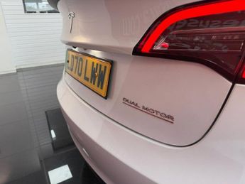 TESLA Model 3 (Dual Motor) Performance Saloon 4dr Electric Auto 4WDE (Performa