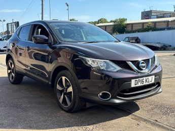 Nissan Qashqai 1.6 dCi N-Connecta SUV 5 Door Diesel Manual Black 2WD Euro 6 1 F