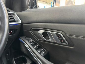 BMW 3 SERIES 2.0 320i M Sport Saloon 4dr Petrol Auto Euro 6 (s/s) (184 ps)